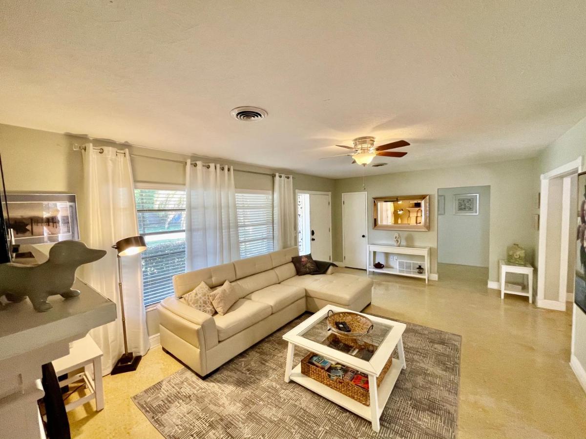 Rowena House 2Bd Den 2Bth Heated Pool Near Siesta Key Βίλα Σεϊρασότα Εξωτερικό φωτογραφία