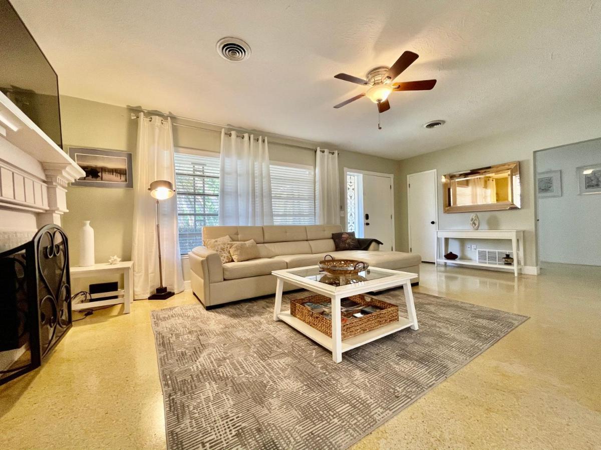 Rowena House 2Bd Den 2Bth Heated Pool Near Siesta Key Βίλα Σεϊρασότα Εξωτερικό φωτογραφία