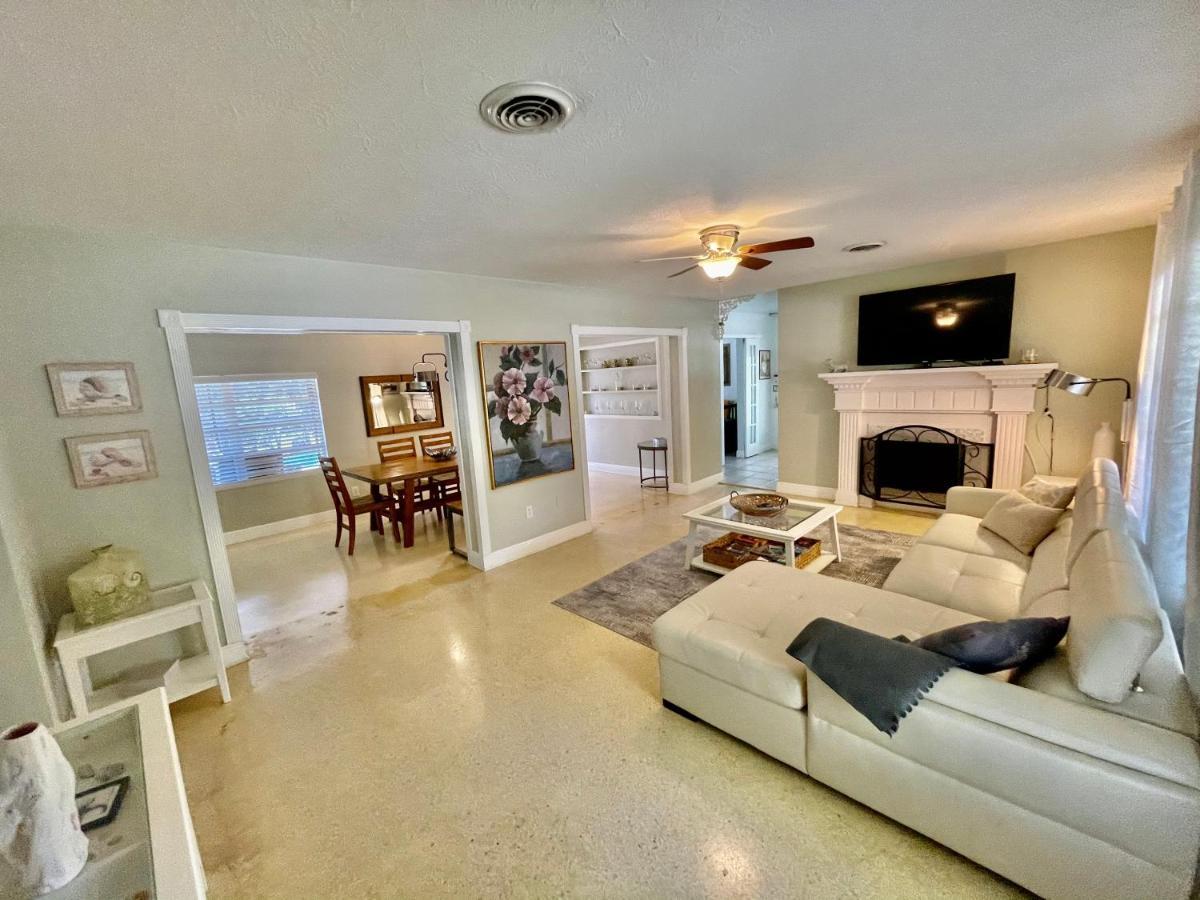 Rowena House 2Bd Den 2Bth Heated Pool Near Siesta Key Βίλα Σεϊρασότα Εξωτερικό φωτογραφία